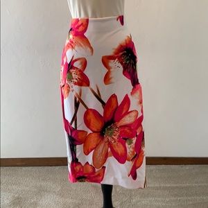 Bold flower print pencil skirt